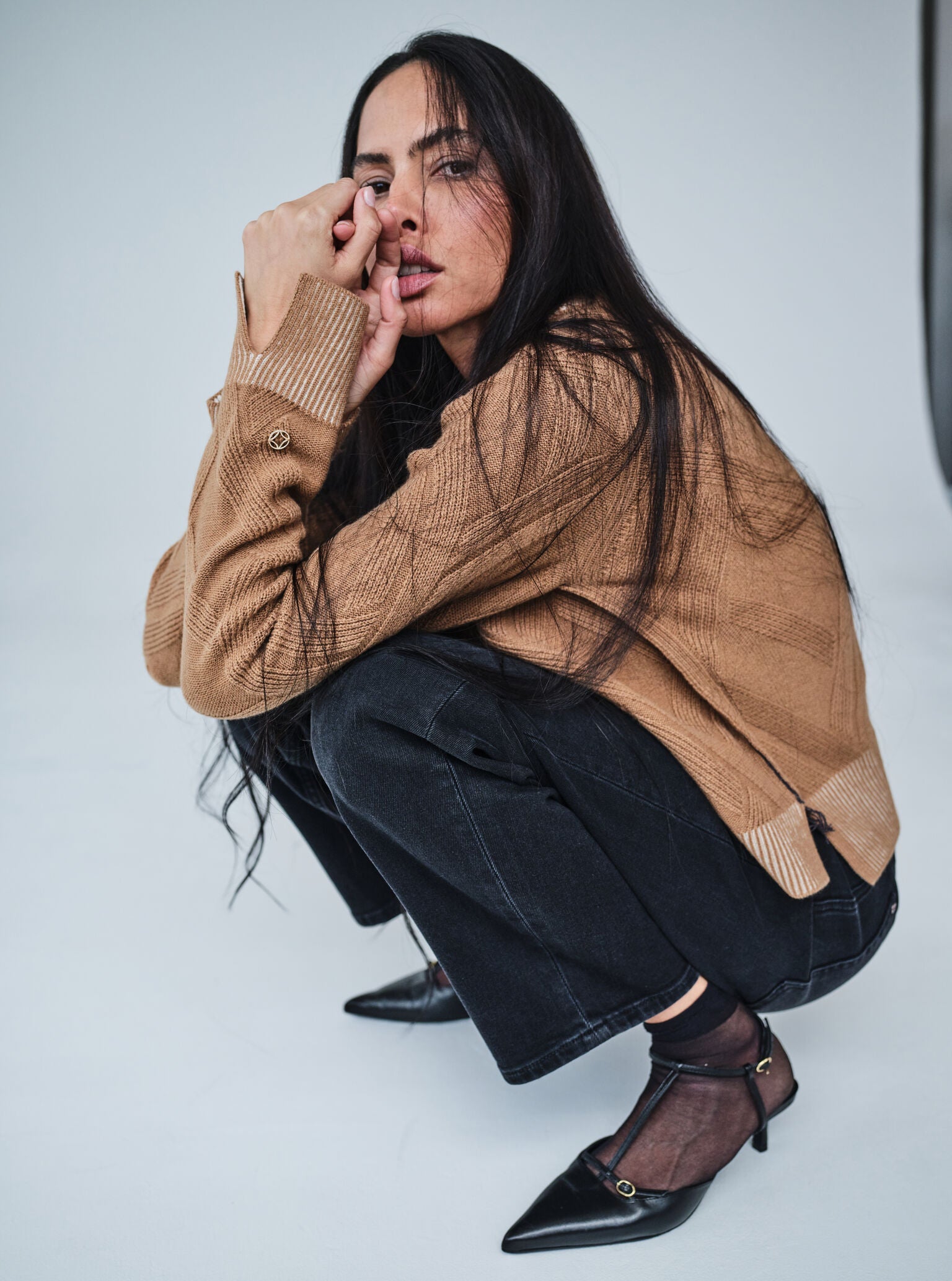 Modelshot / Black Denim / Detail